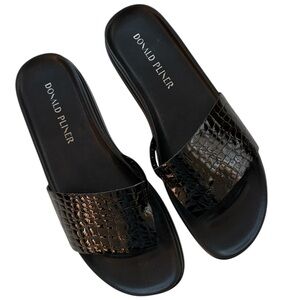 EUC Donald J. Pliner Leather Fifi Sandals Black Size 9 Retail $158.00